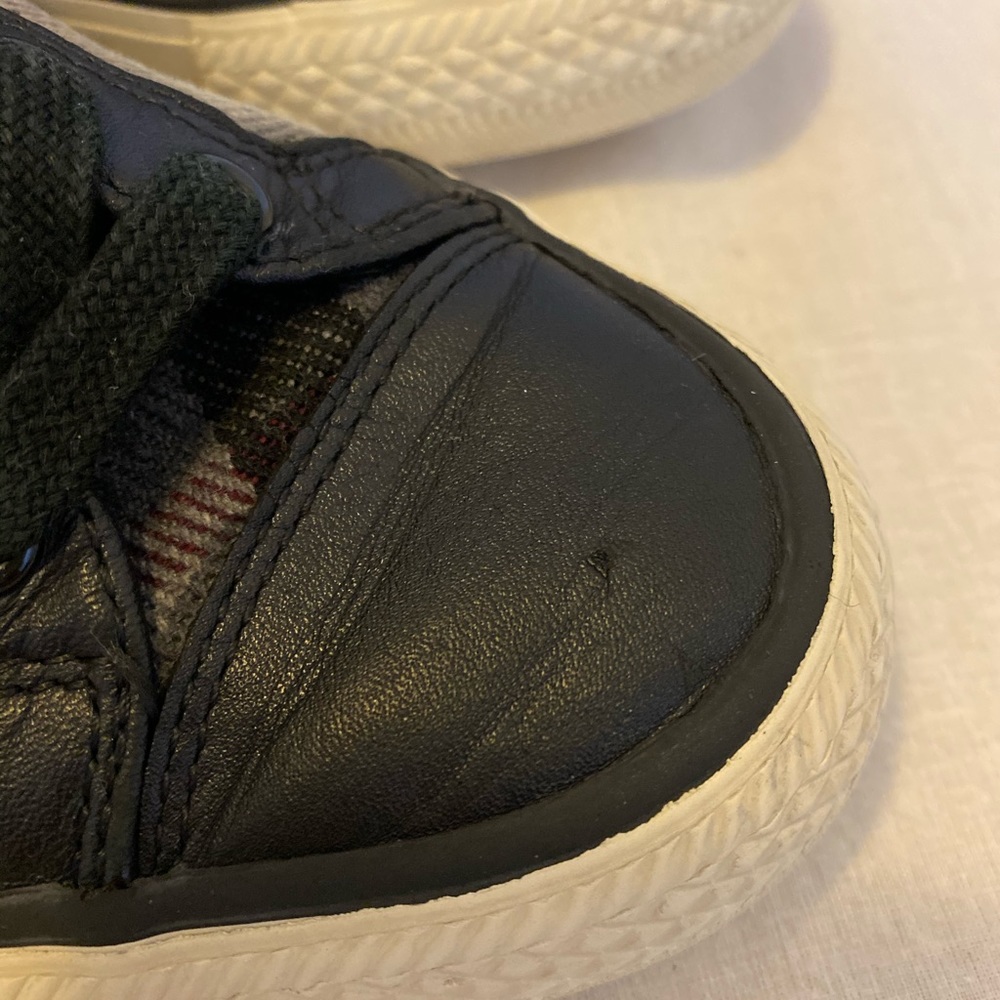 Burberry shoes - Picture 6 of 8